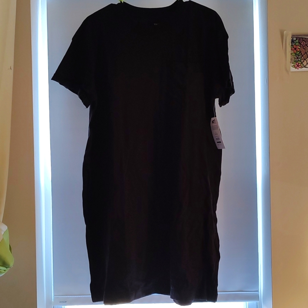 Short sleeve dress